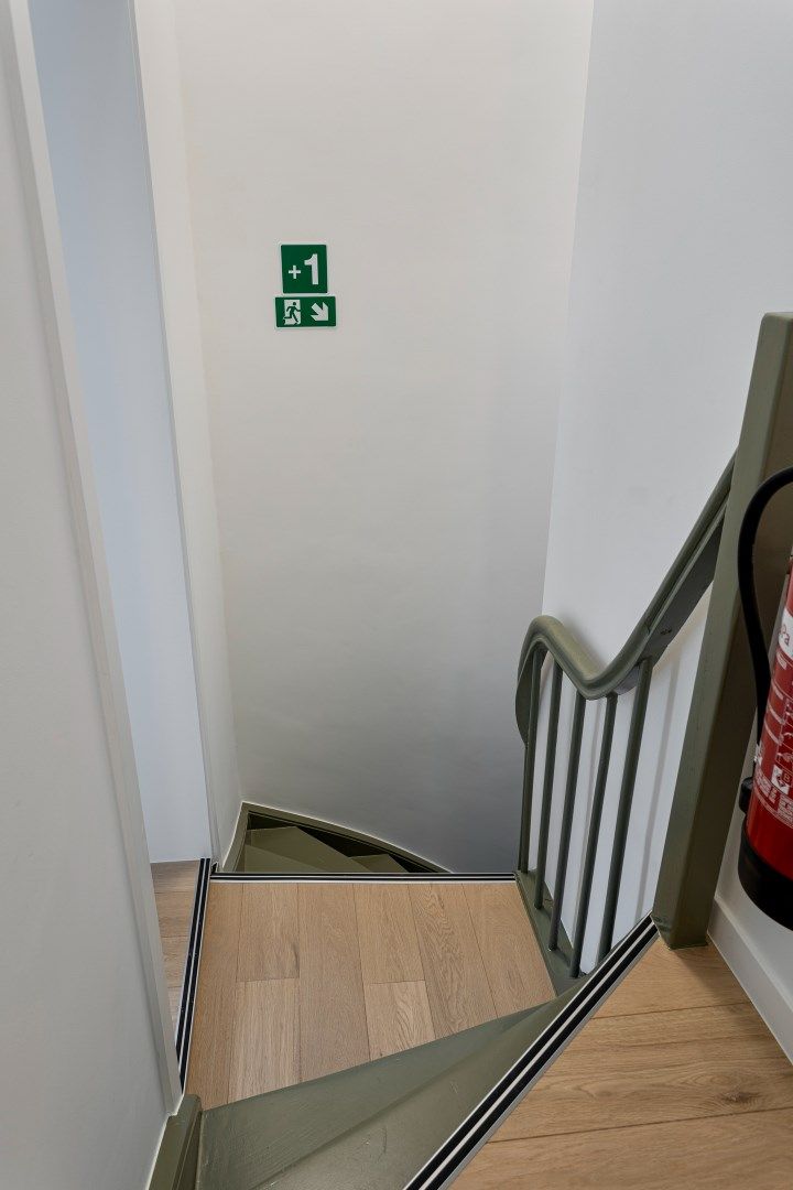 Volledig gerenoveerde studentenkamer in residentie met 29 studentenkamers met eigen sanitair in hartje Leuven  foto 7