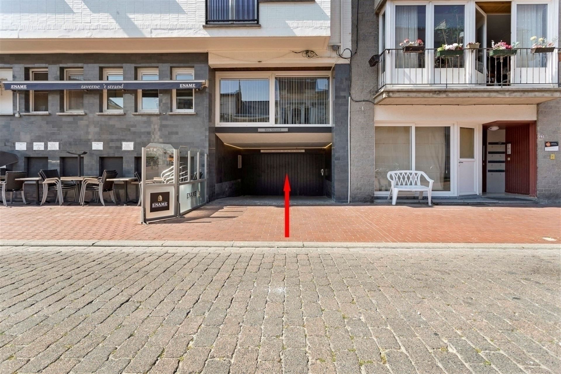 ZEEDIJK / CENTRALE LIGGING  foto 2