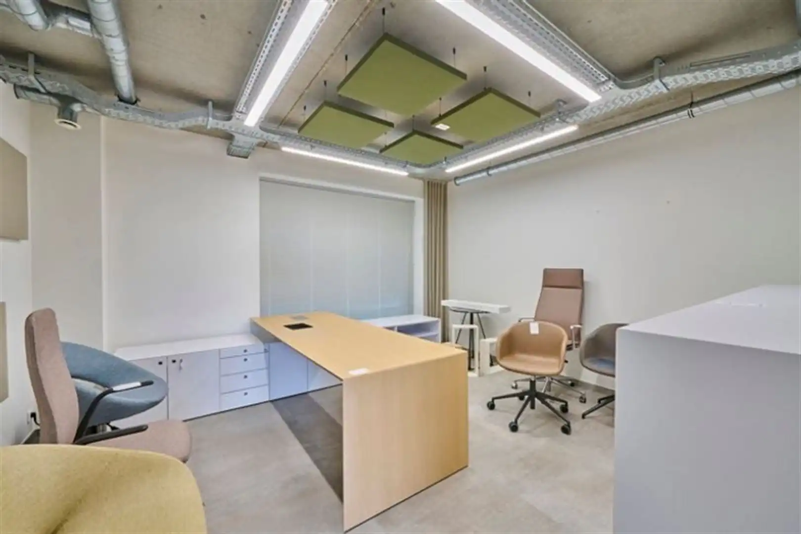 Kantoorgebouw foto 6