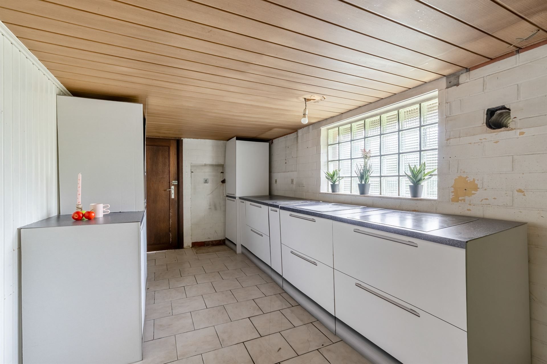 Renovatiewoning met tuin in groene omgeving. foto 13