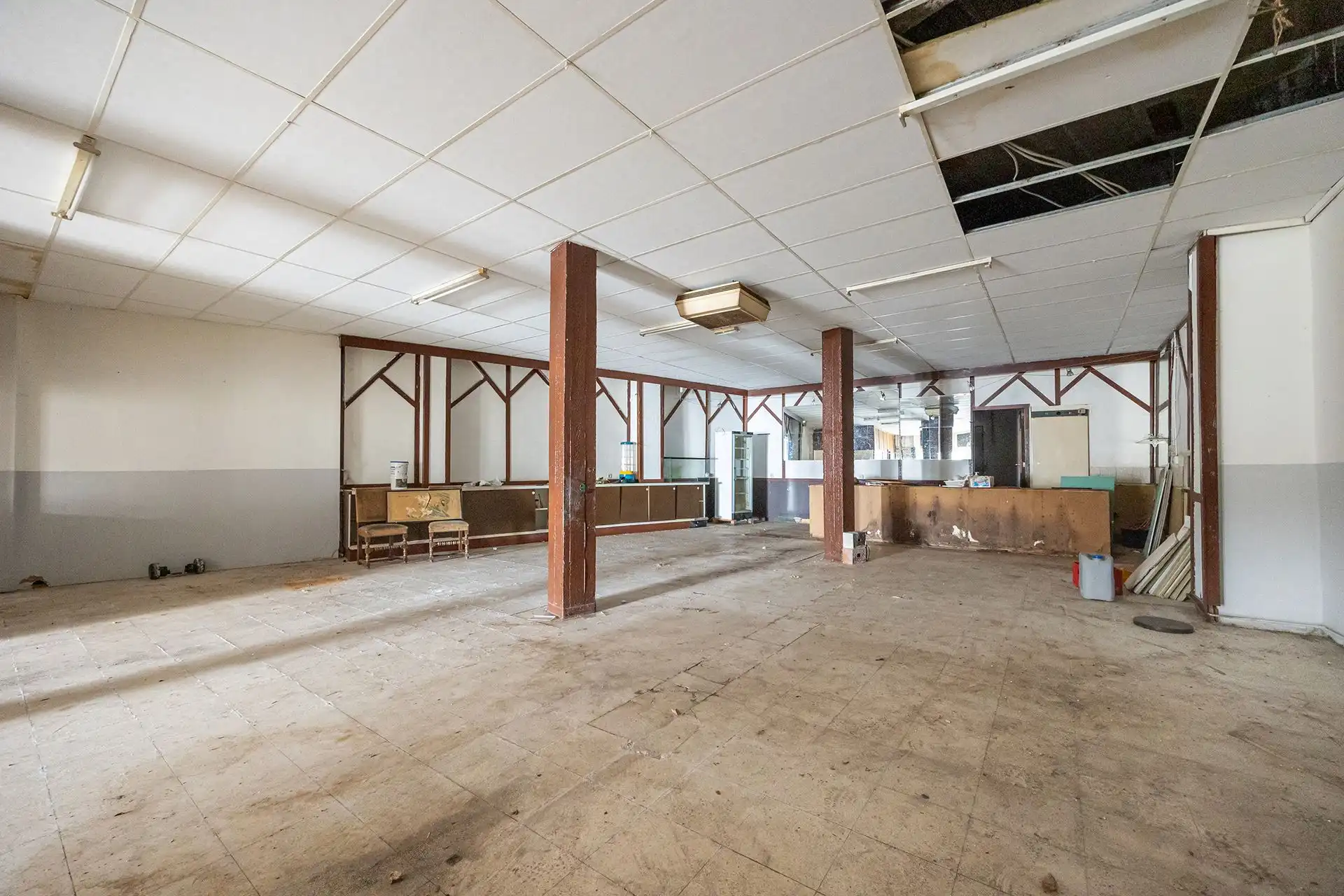 Te renoveren polyvalente ruimte in de bruisende Kievitwijk foto 7