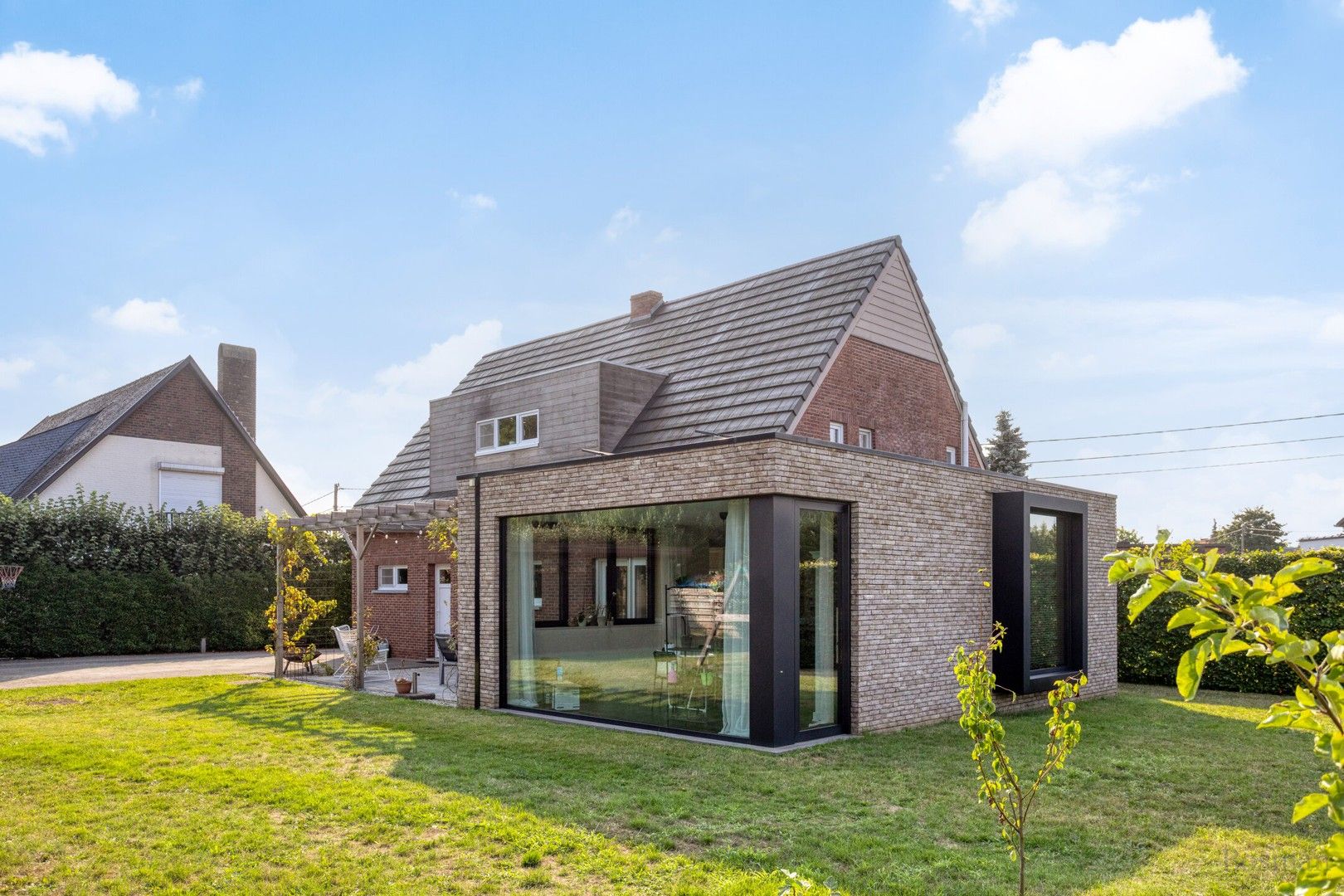 Lichtrijke energiezuinige woning te koop in Paal foto 18