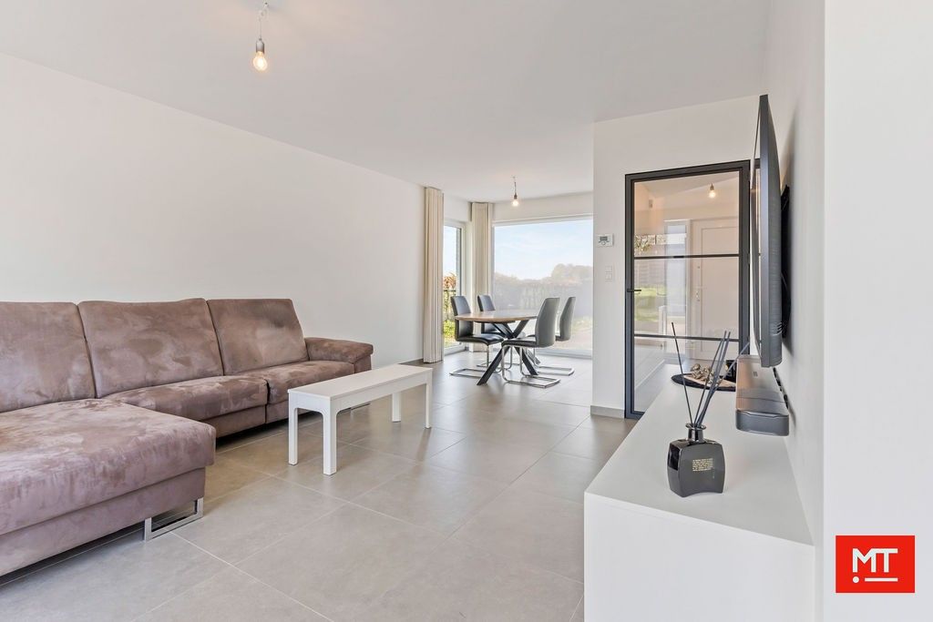 Gerenoveerde halfopen woning op het einde van een doodlopende straat te Zonnebeke foto 8