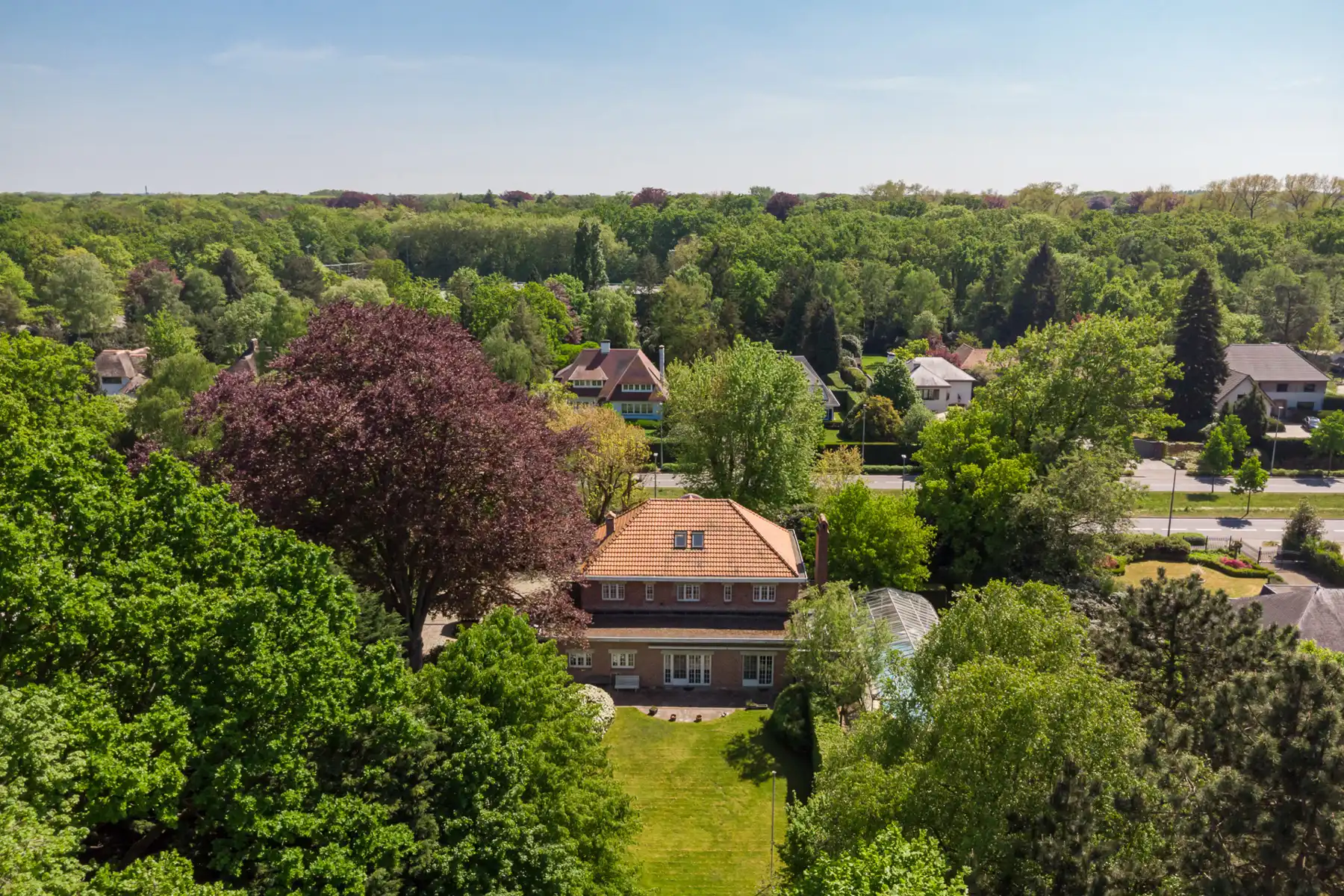 Charmante villa met zwembad op een mooi perceel  foto 39