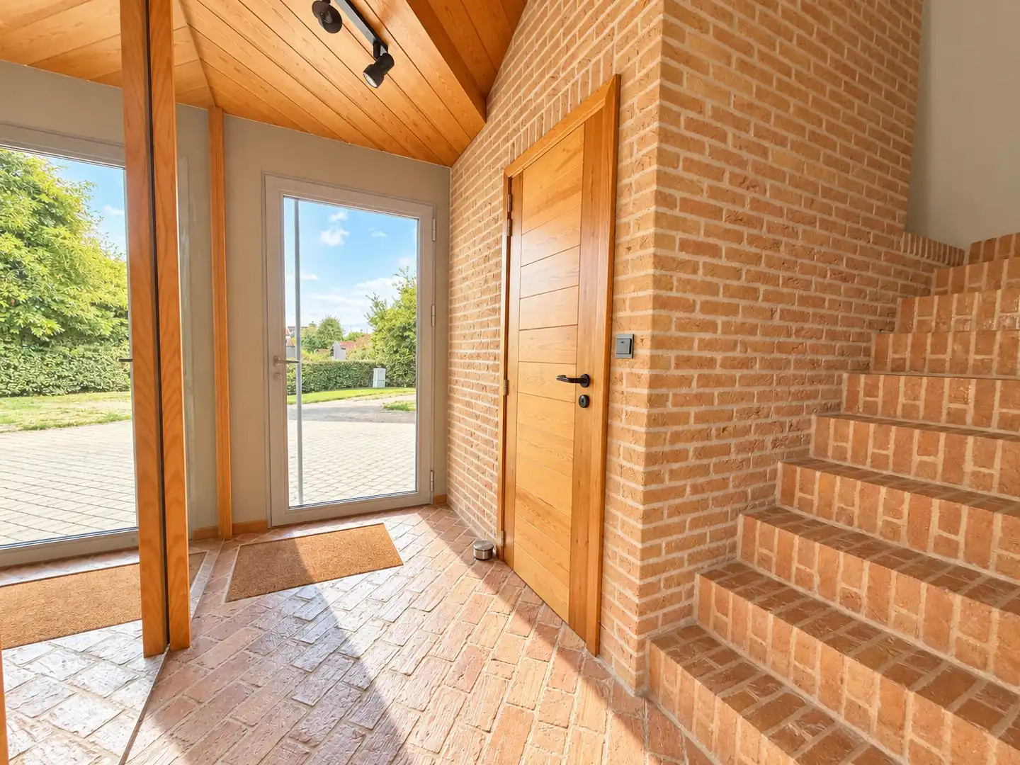 Ruime, lichtrijke en instapklare woning op een heerlijke locatie in Zomergem foto 14