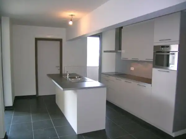 Mooi en ruim appartement foto 4