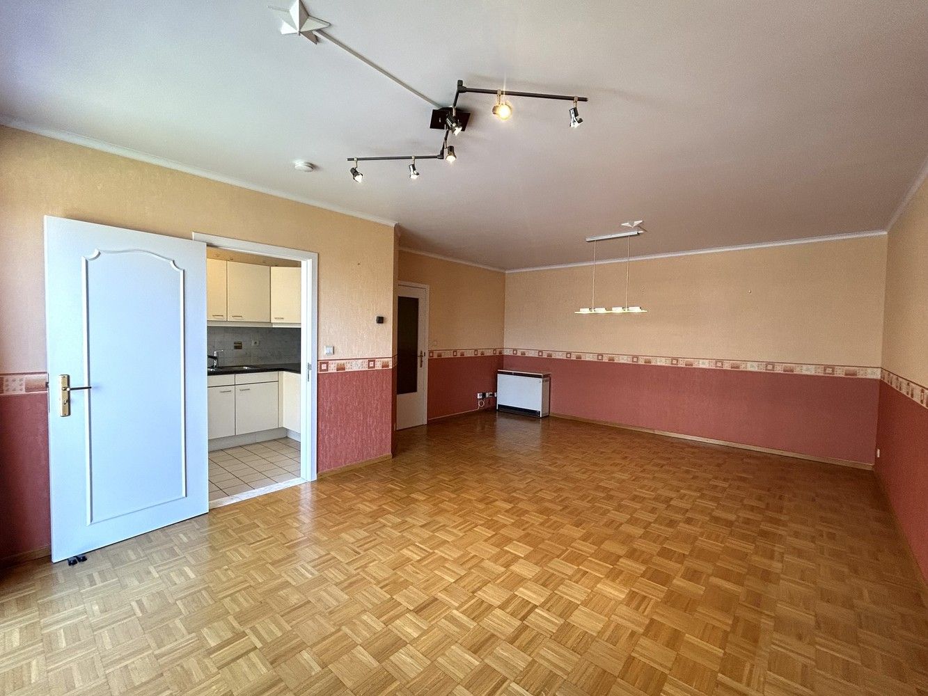 Ruim appartement met 3 slaapkamers en garagebox in hartje Leuven foto 4