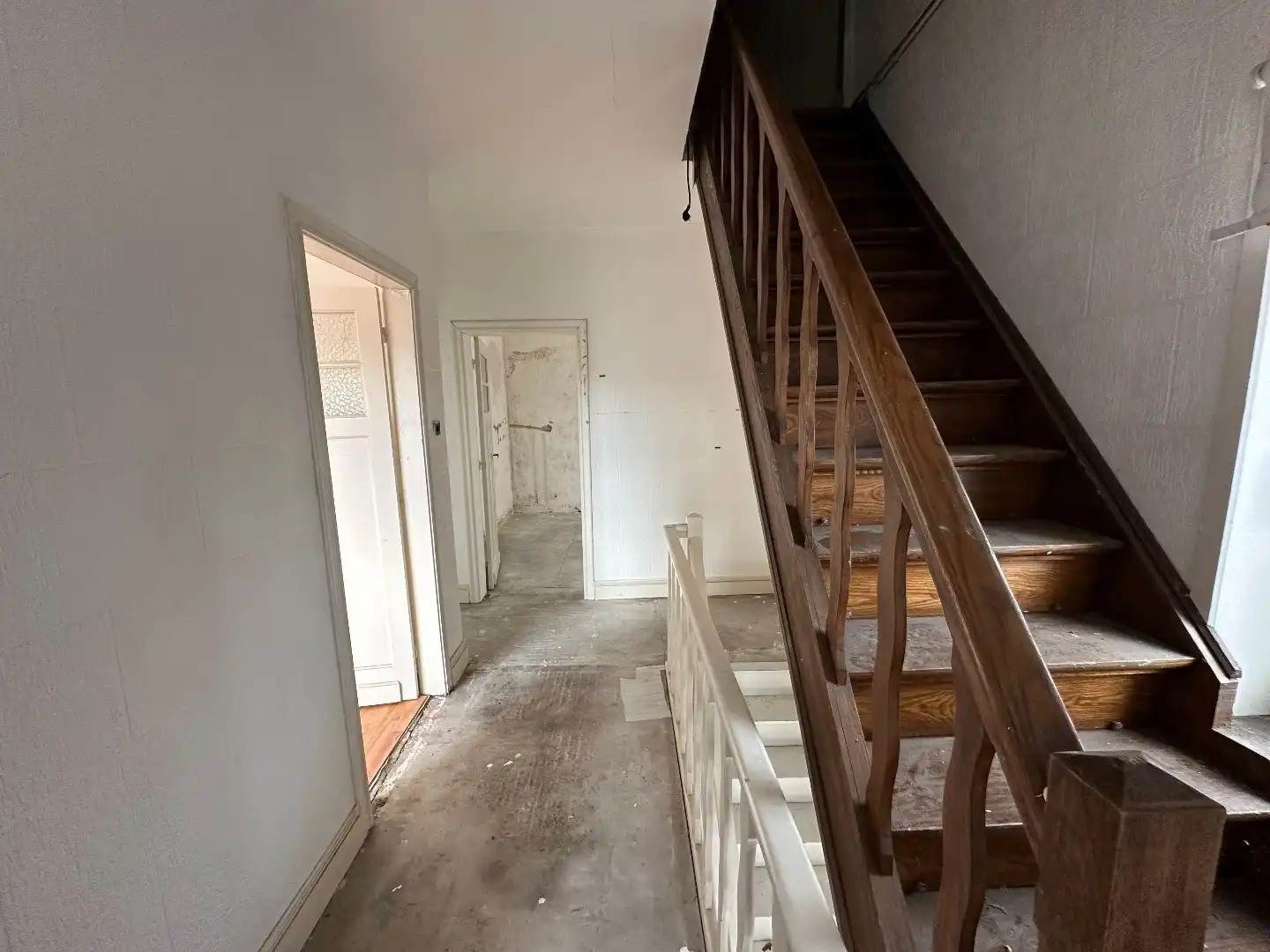 Te renoveren vrijstaande woning met 400m² Magazijn op 7a85ca perceel foto 9