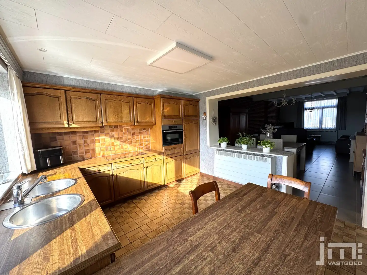Goed onderhouden woning met 3 slaapkamers en vrij uitzicht in Kerniel foto 6