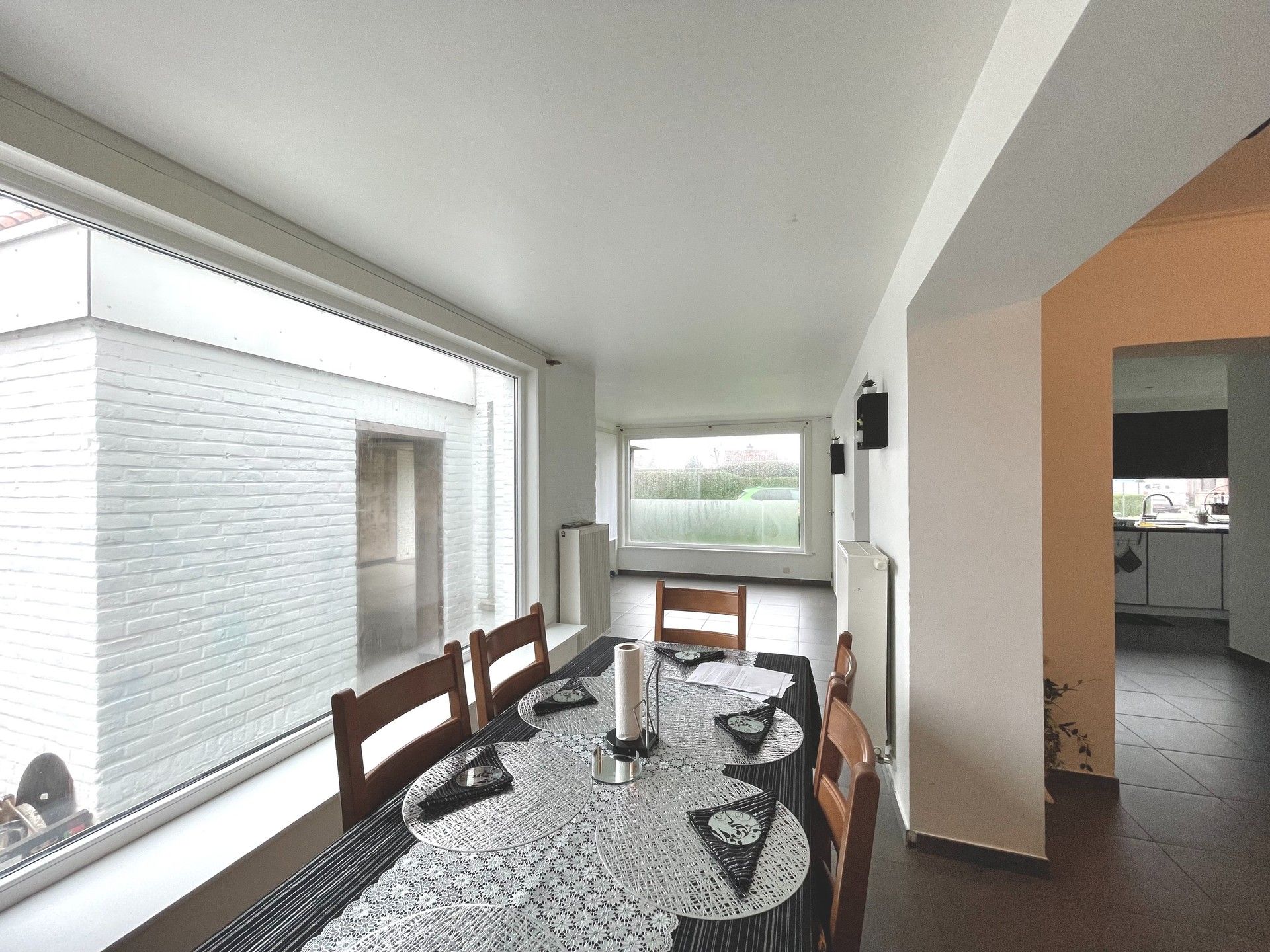 HALFOPEN WONING MET VEEL MOGELIJKHEDEN foto 7