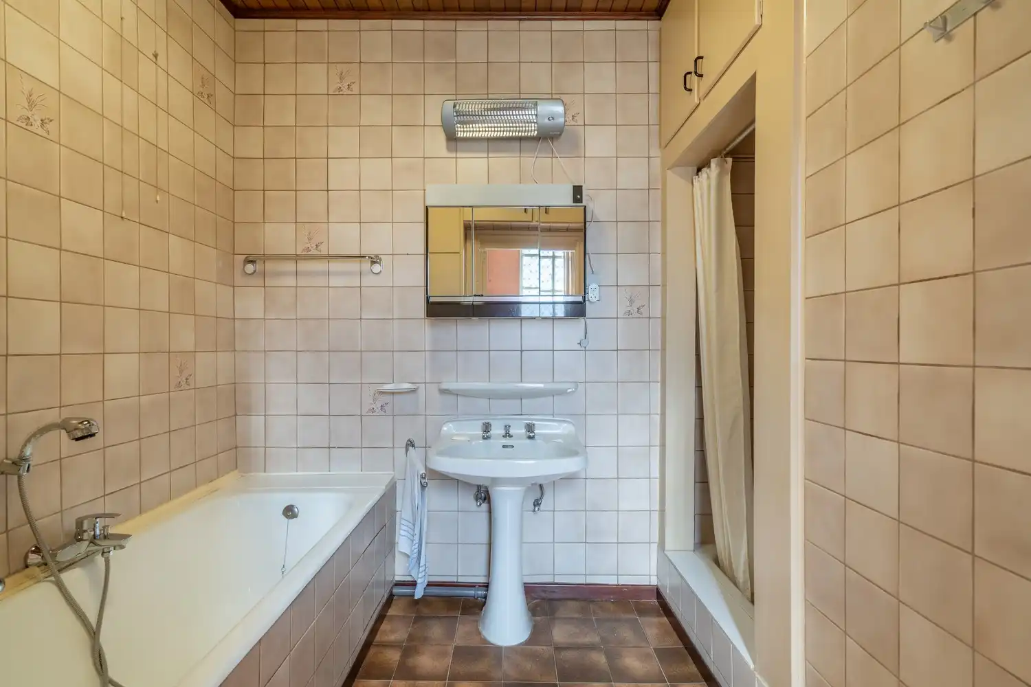 Woning met garage in het centrum van Sint-Truiden foto 12