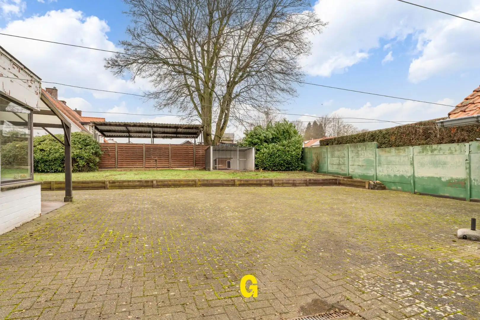 Te renoveren doch verzorgde halfopen woning met vier slaapkamers op 6a 43ca foto 26