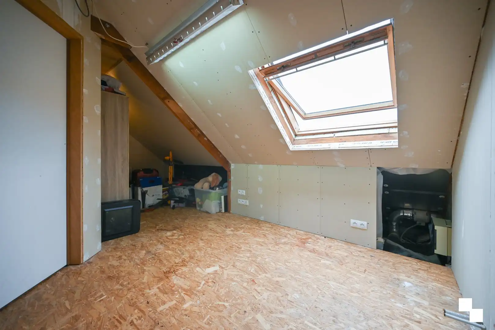 Energiezuinige, gerenoveerde gezinswoning met inpandige garage foto 38