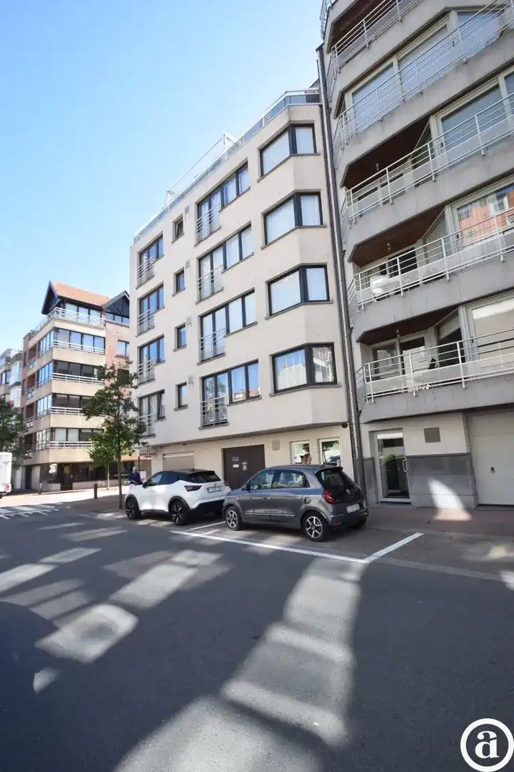 Instapklaar hoekappartement op enkele stappen van het centrum foto 14