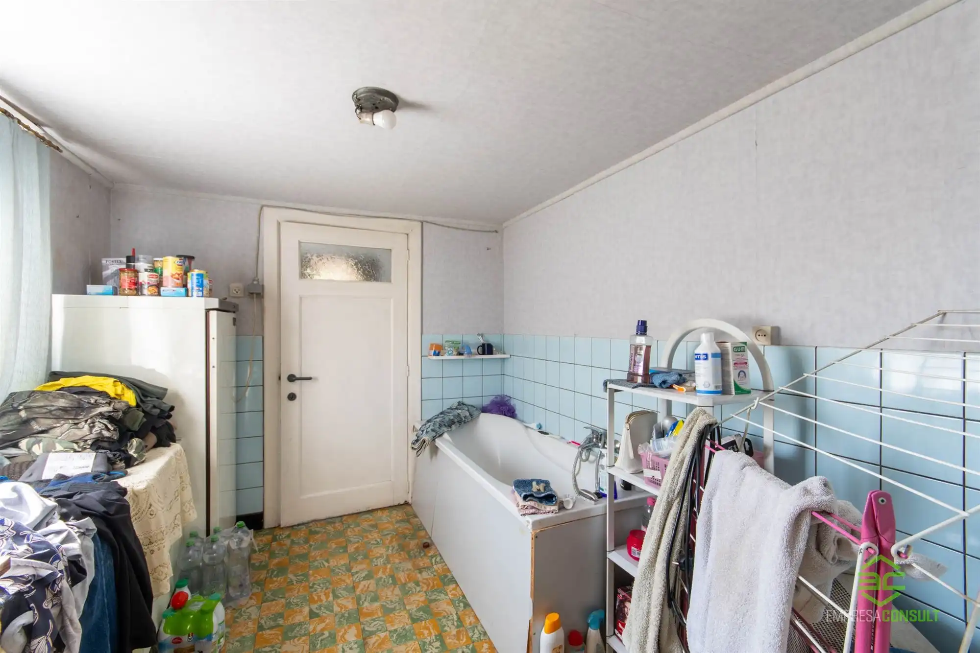 Te renoveren woning met ruime tuin op een rustige ligging! foto 5