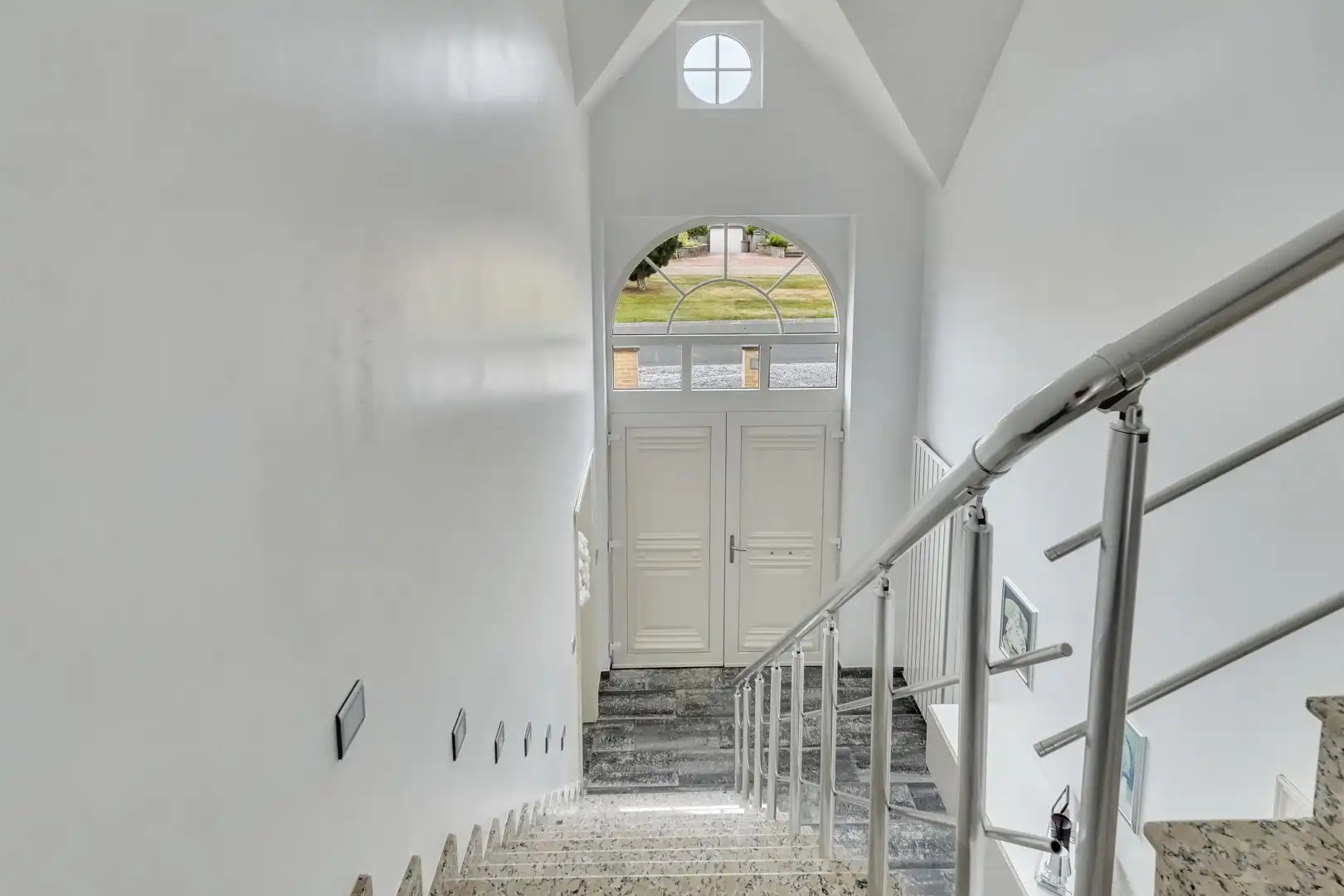 RUIME WONING MET 4+ SLPKS TE KOOP - Maasmechelen foto 11