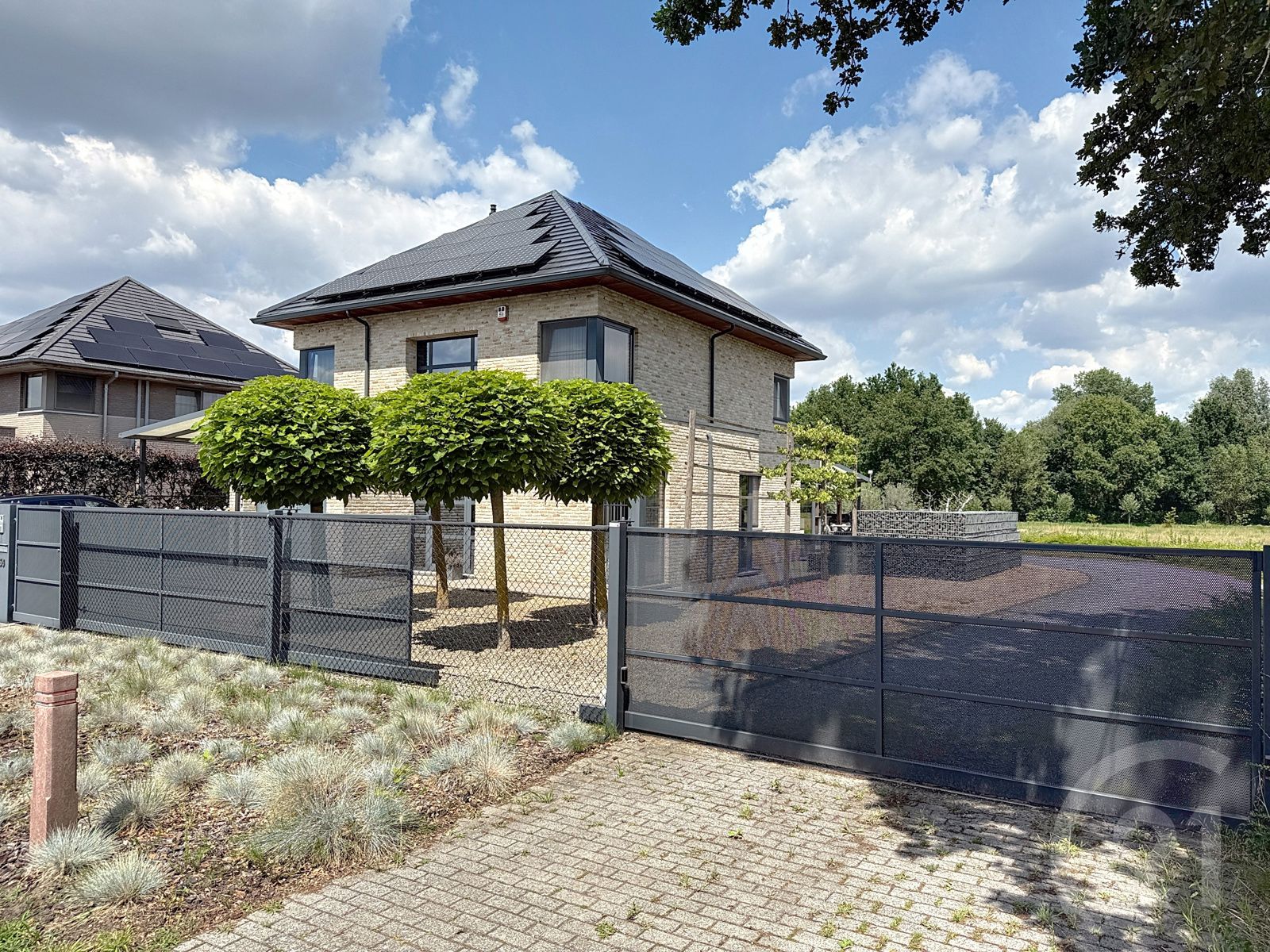 Instapklare villa met prachtig zicht en luxe-afwerking! foto 2