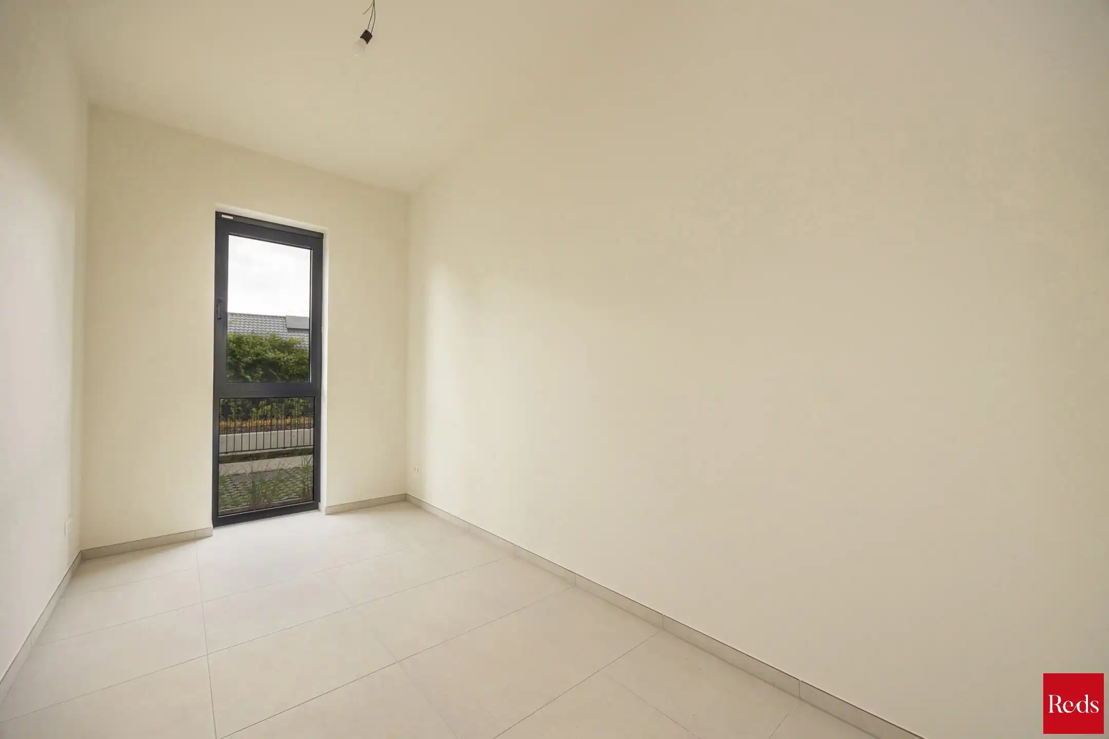 Ruim gelijkvloers nieuwbouwappartement met 3 slaapkamers foto 14