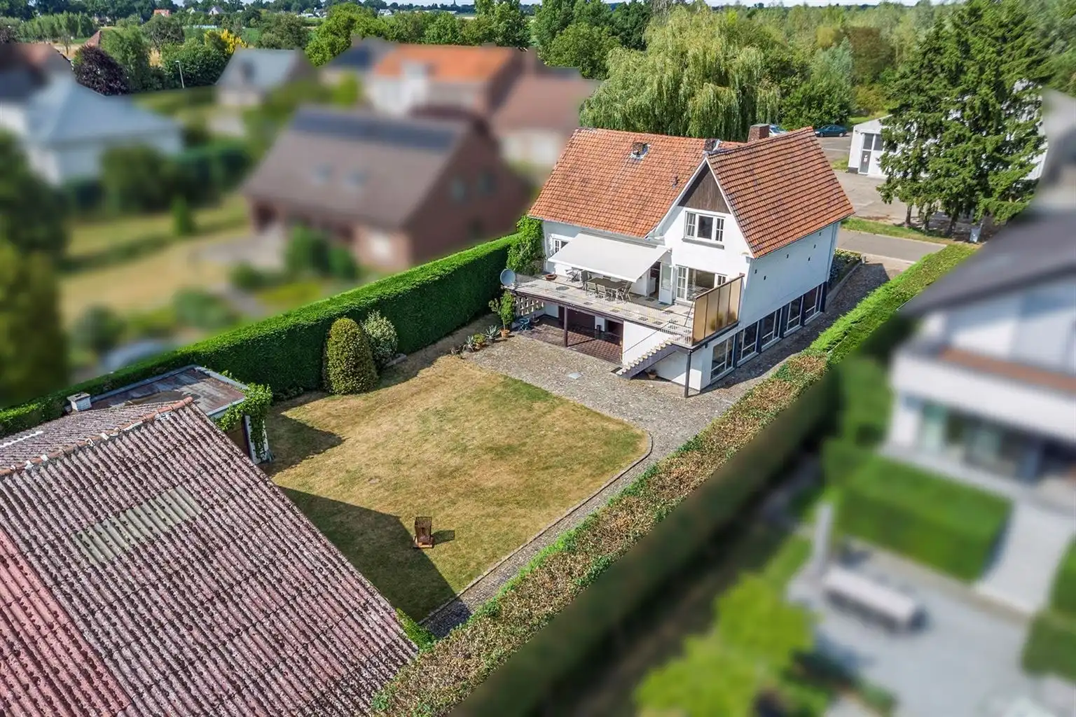 Uniek perceel van 11a42ca met woning en achterliggende loods op toplocatie in Aldeneik – Maaseik.  foto 5