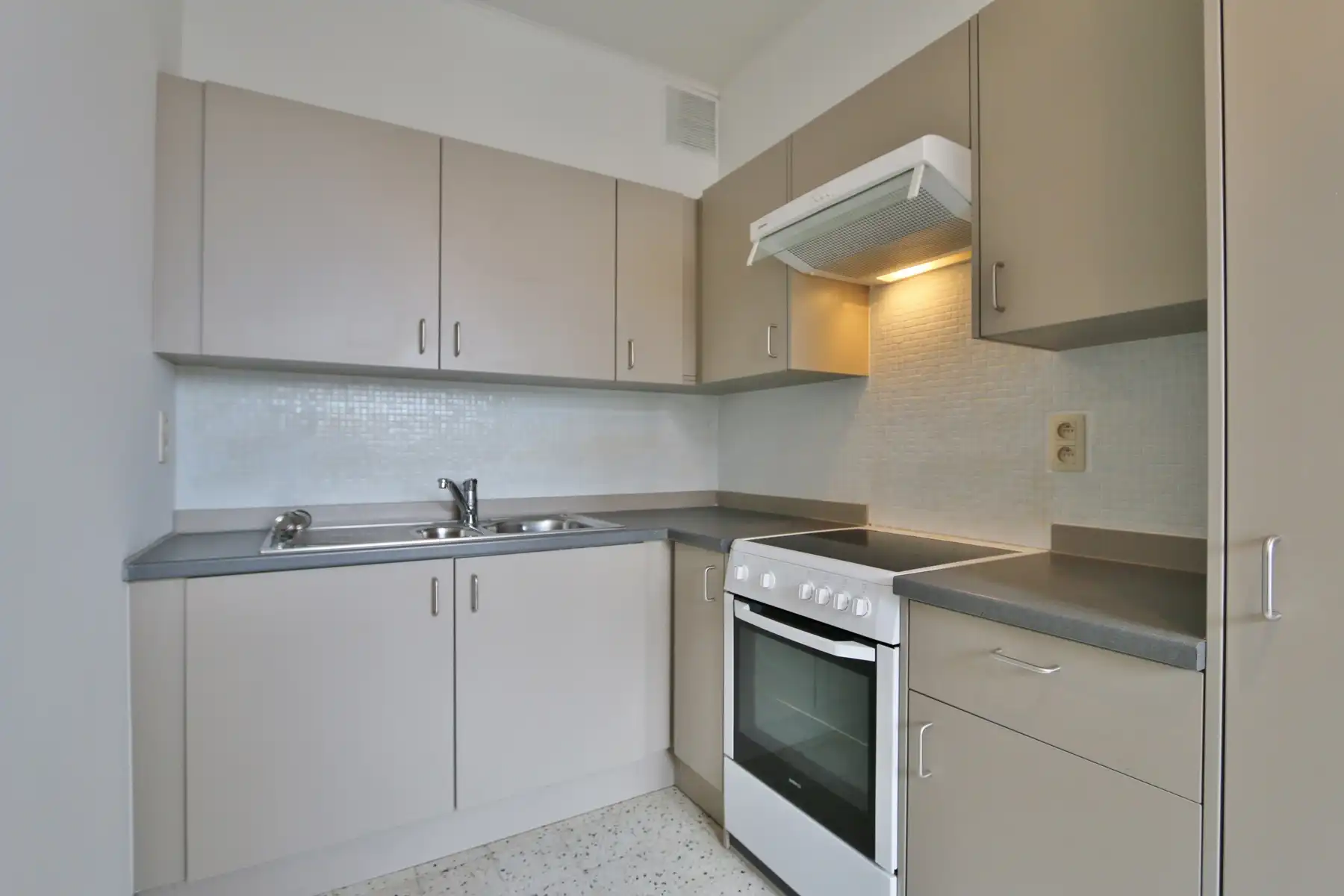 CENTRUM STAD - RUIM APPARTEMENT - 2 tot 3 SLK foto 9
