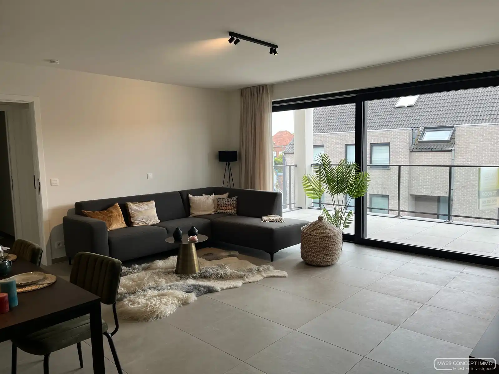 Stijlvol nieuwbouw appartement te huur in centrum Anzegem foto 2