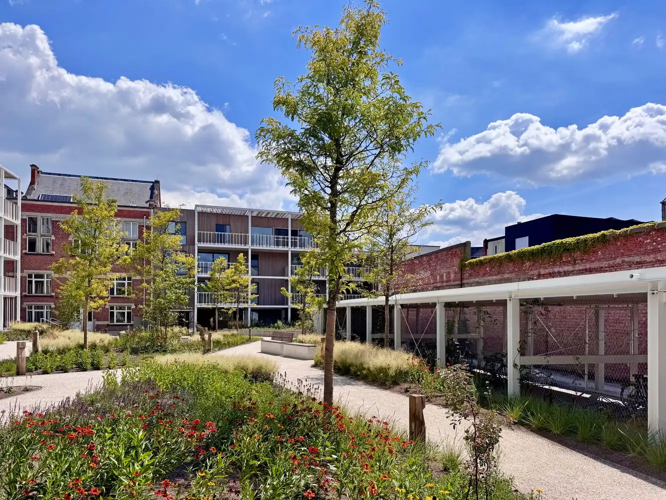 Stijlvol appartement met ruim overdekt terras in De Lesselier foto 5