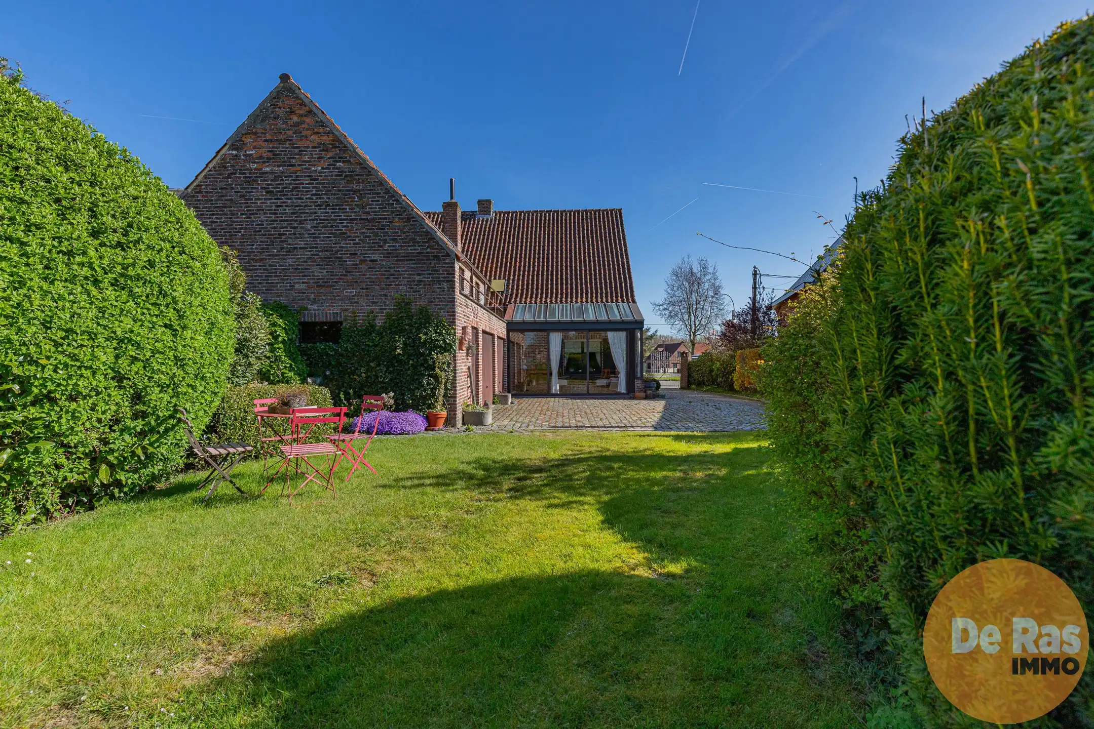  ERONDEGEM-Verzorgde 4-gevelwoning met achterliggende weide foto 7
