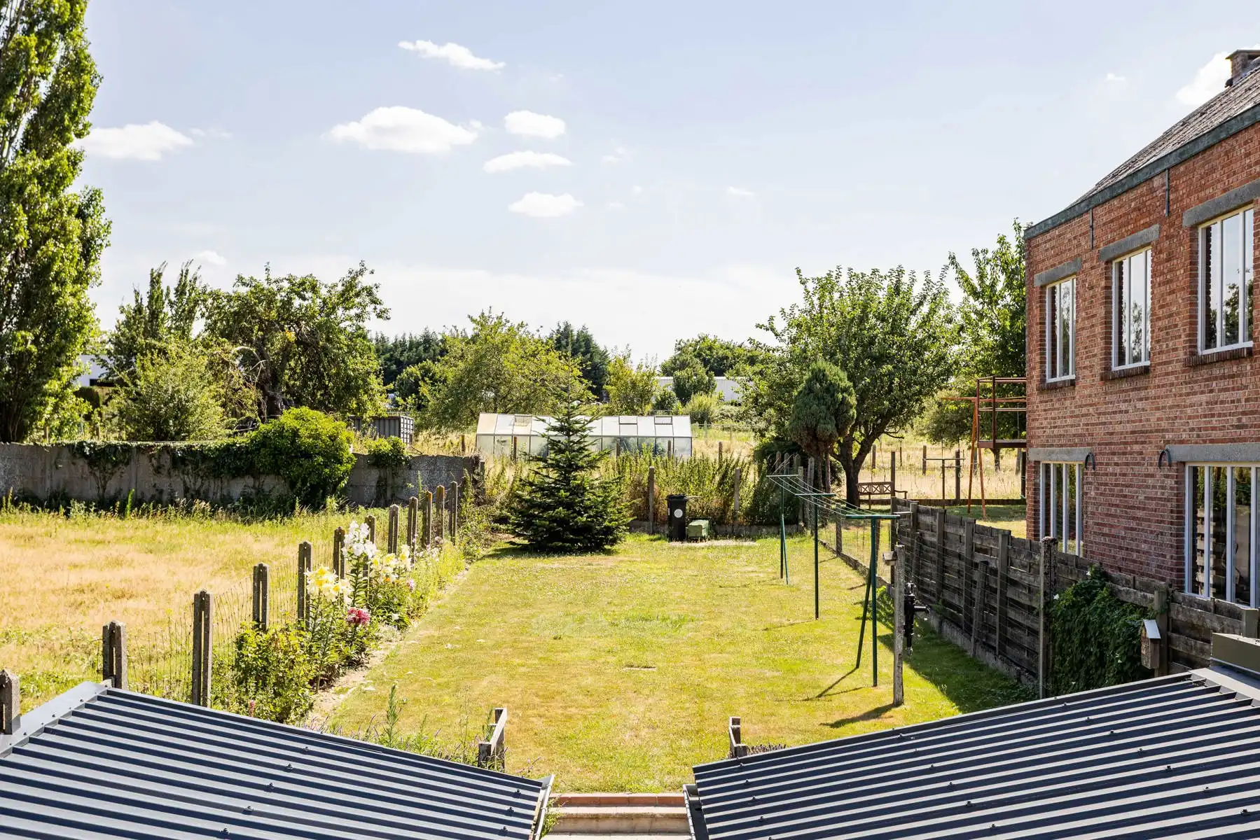 Leuke half-open bebouwingn met zuidgerichte tuin! foto 28