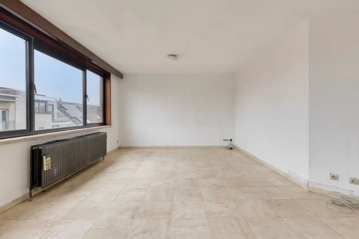 Functioneel en zonnig te renoveren appartement met drie slaapkamers en groot terras foto 5