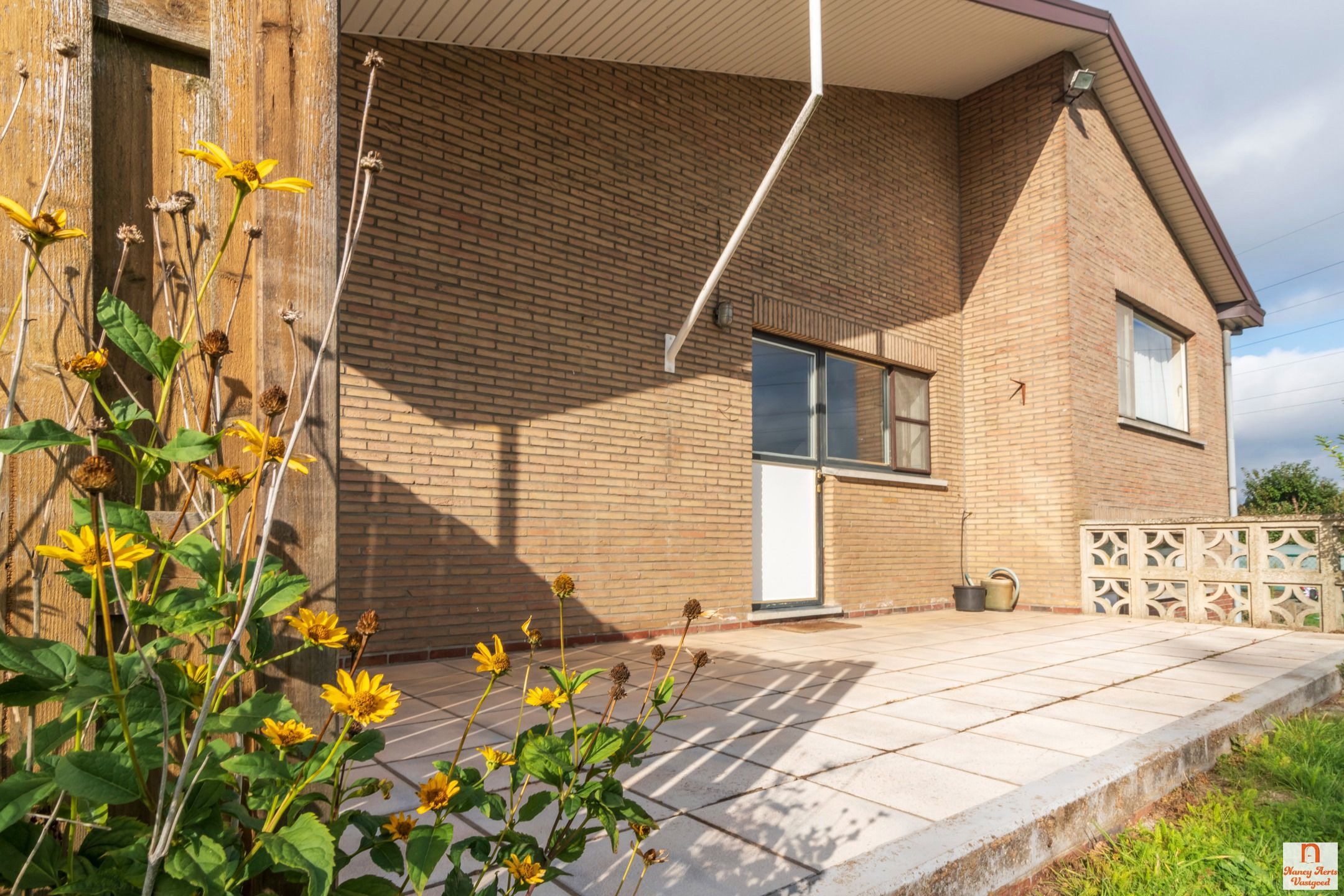 Split-level woning met grote tuin en vrij uitzicht foto 35