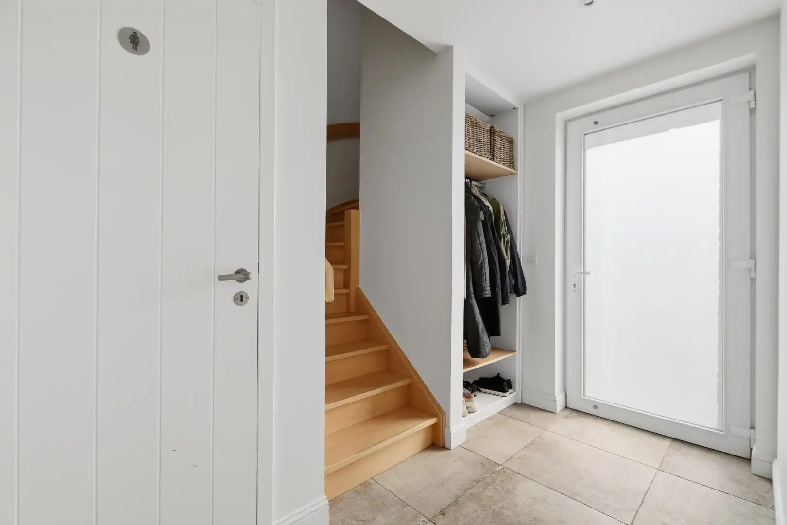 Moderne bel-etagewoning met polyvalente ruimte, zonnige tuin en energiezuinige afwerking foto 15
