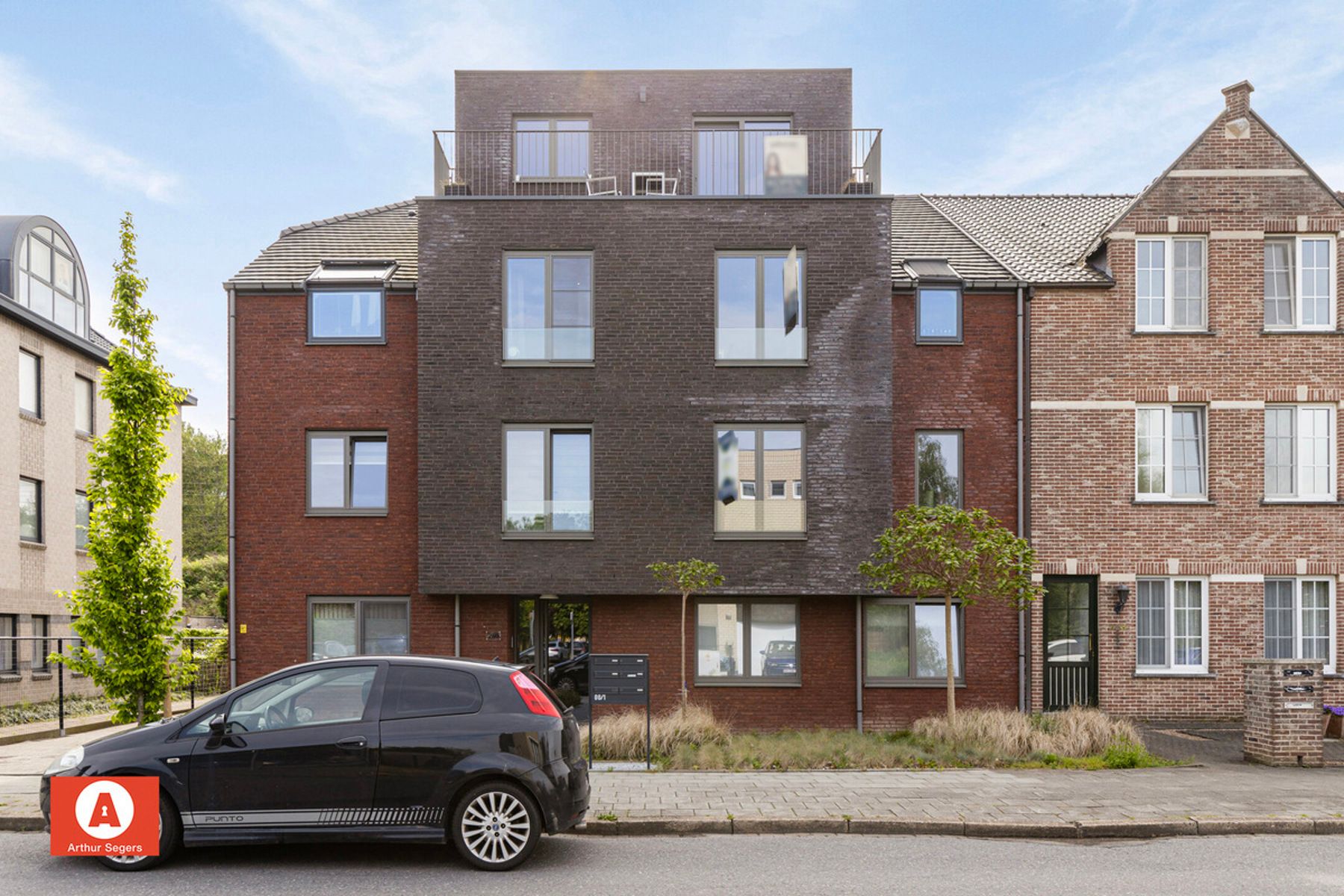 Energiezuinig appartement met staanplaats en kelderruimte foto 2