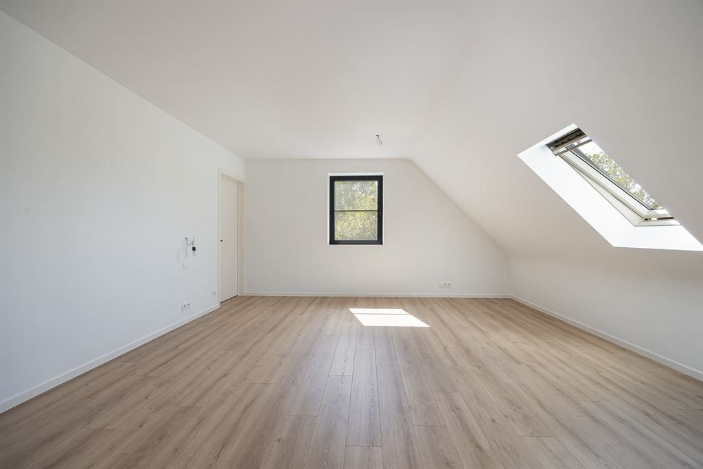 Nieuwbouwwoning op een zeer rustige locatie! foto 24