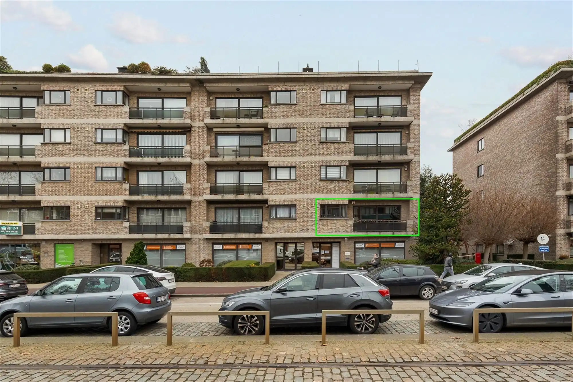 Ruim appartement met 2 à 3 slaapkamers en groot terras foto {{pictureIndex}}