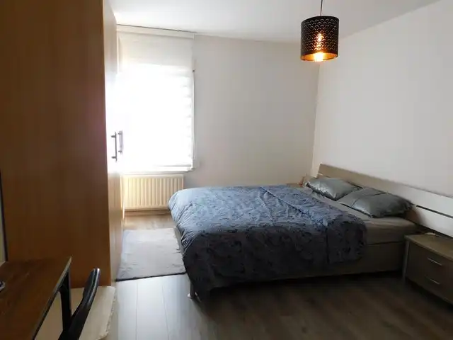 Gezellig appartement met drie slaapkamers en terras foto 9