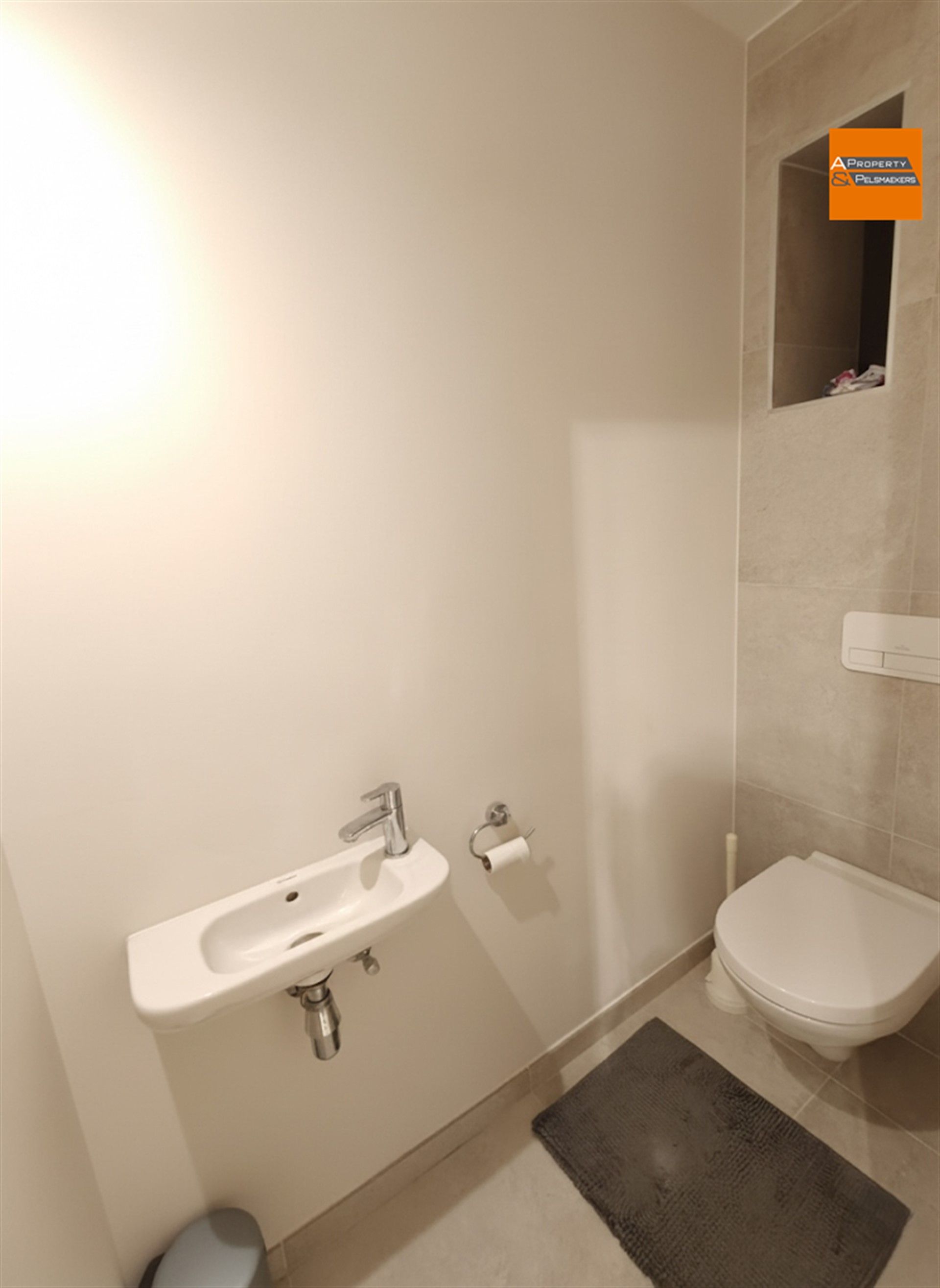 Volledig gerenoveerd appartement met 2 slpk. Leuven centrum.  foto 12