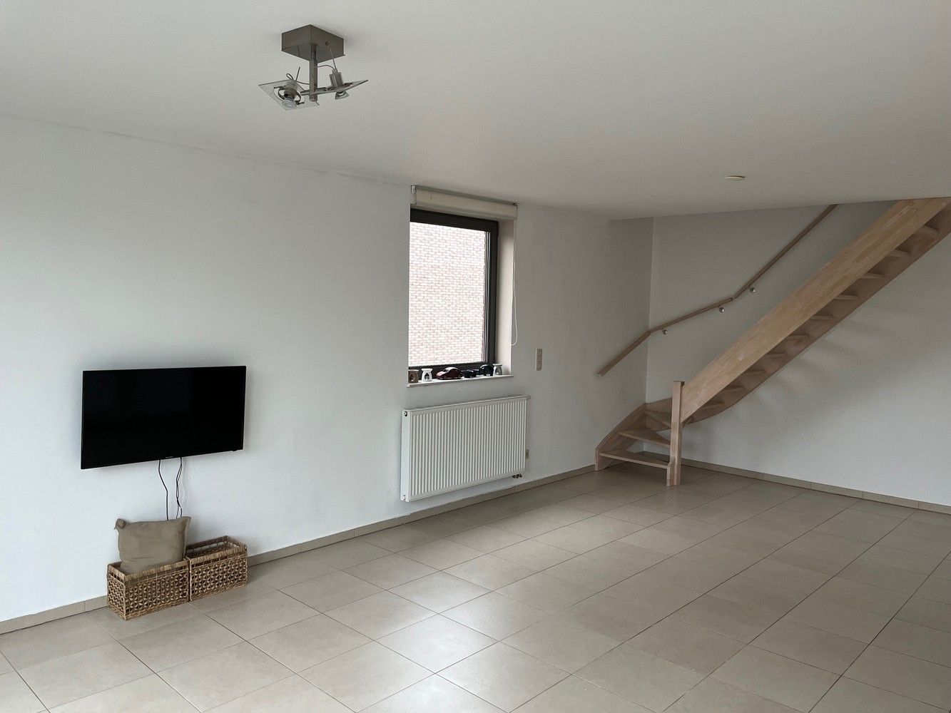 Ruim duplex appartement met 2 slk, groot terras en staanplaats in de kelder! foto 2