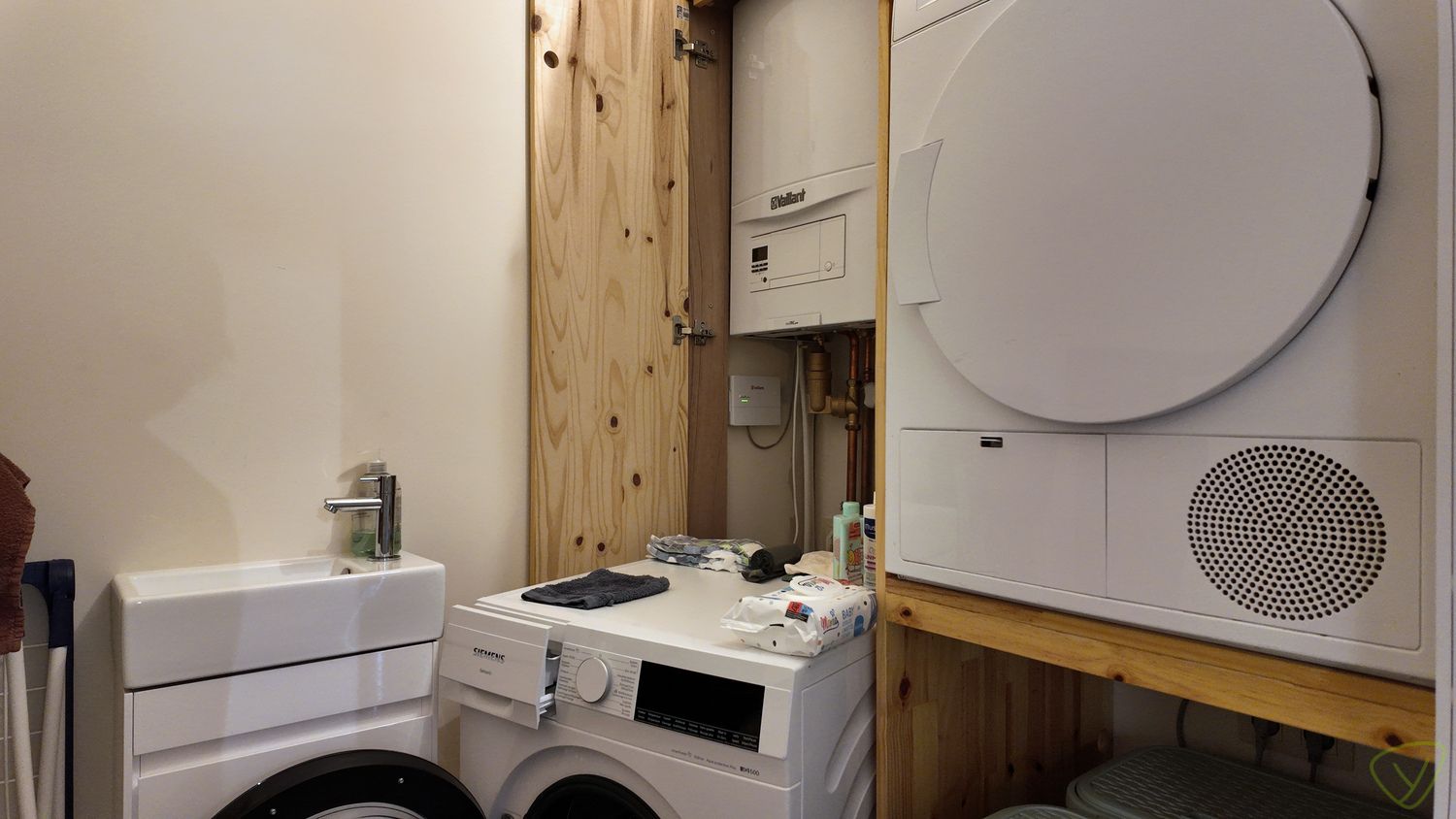 Gerenoveerde woning met zonnige tuin en  zonnepanelen in Eeklo! foto 7