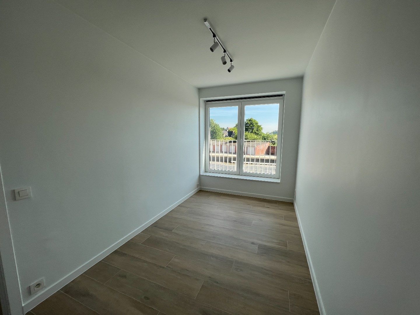 NIEUWBOUWAPPARTEMENT MET 2 SLAAPKAMERS, TERRAS EN CARPORT IN IEPER foto 14