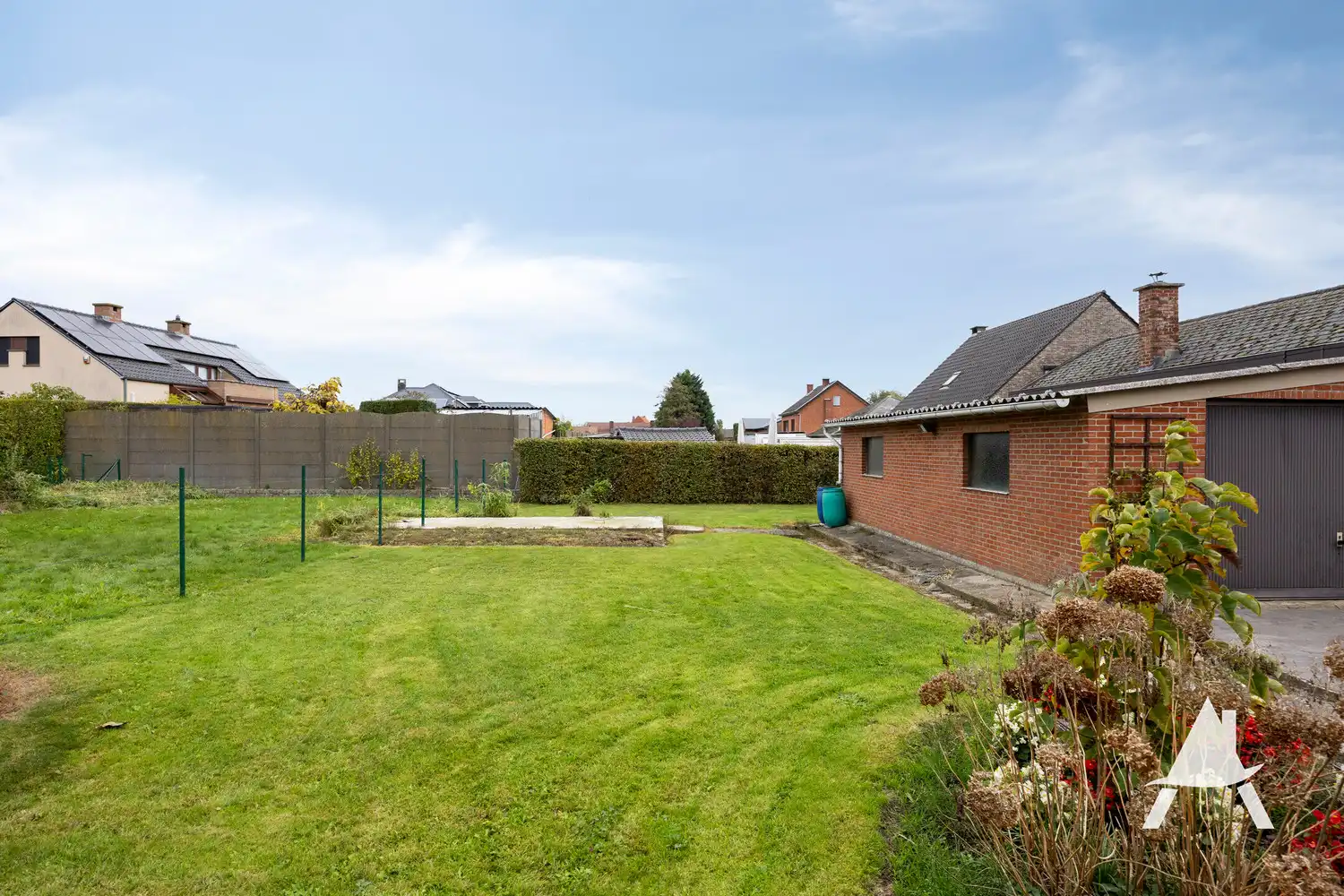OPEN BEBOUWING MET RUIME GARAGE TE HALEN! foto 16
