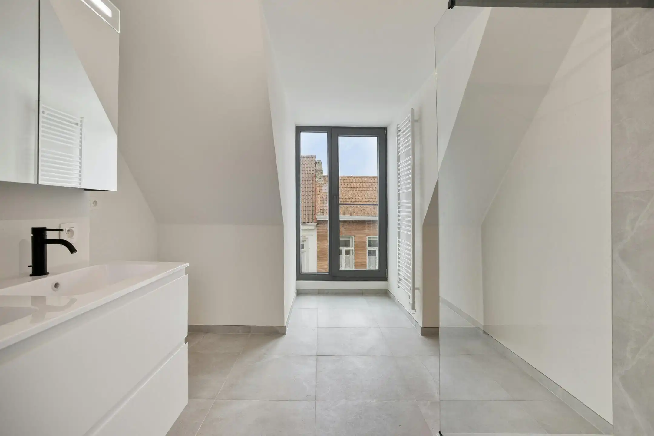 Klassevol appartement met 2 slaapkamers te centrum Brugge foto 9