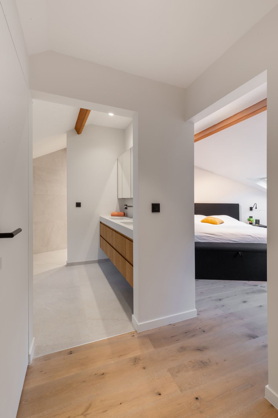 Penthouse met zeer ruim terras( 30m²), privé lift en spa foto 18