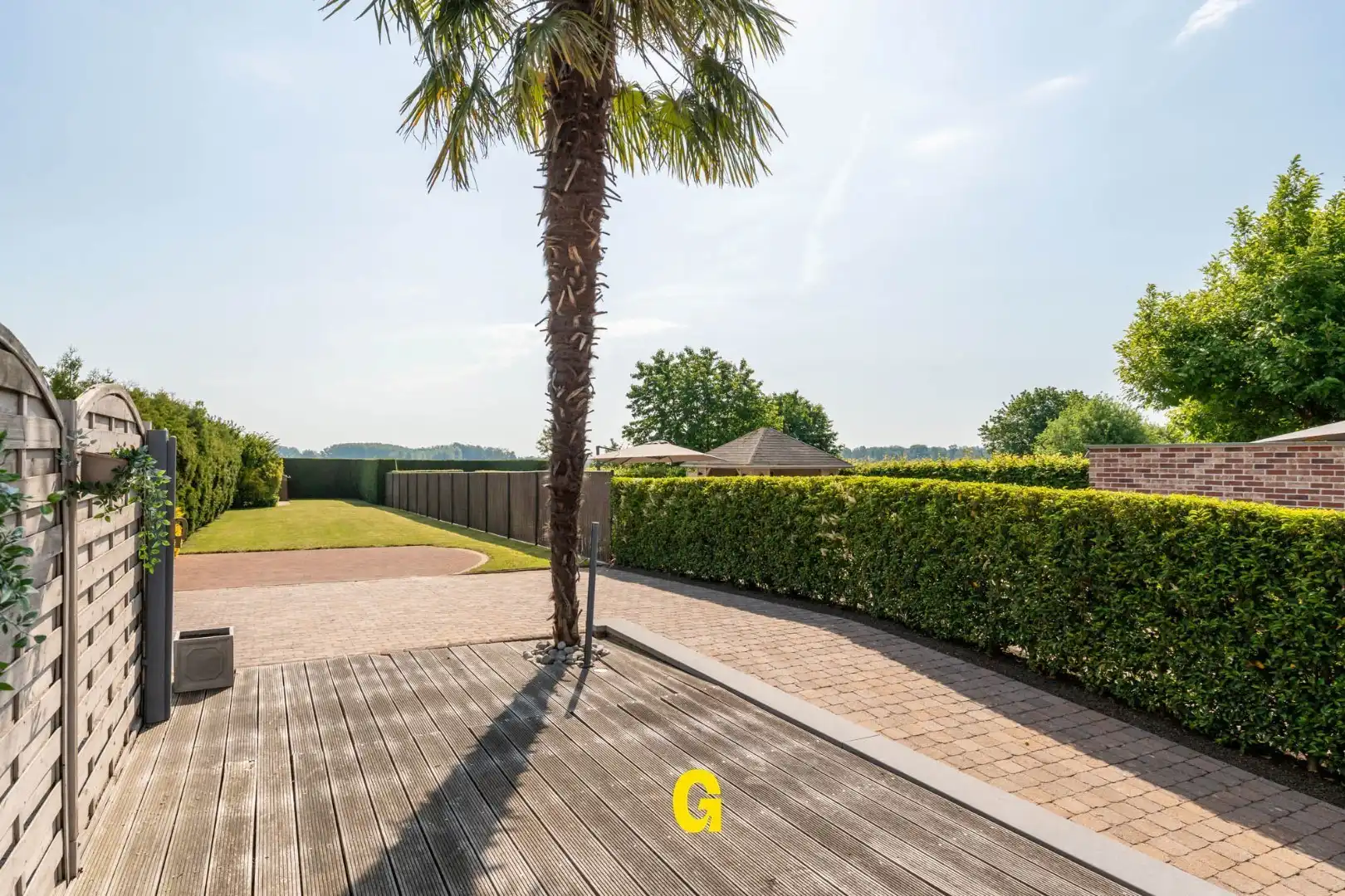 Degelijk gebouwde halfvrijstaande woning met tuin op 7a 68ca, met blijvend zicht op achterliggend groen foto 3