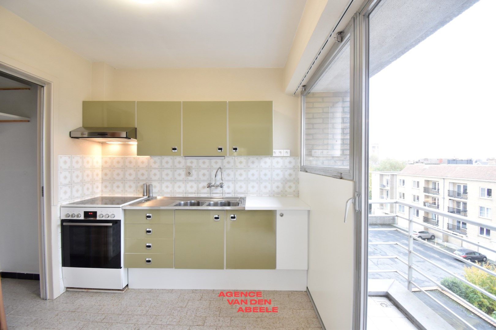 Appartement met 2 slaapkamers en garage te Christus Koning foto 6