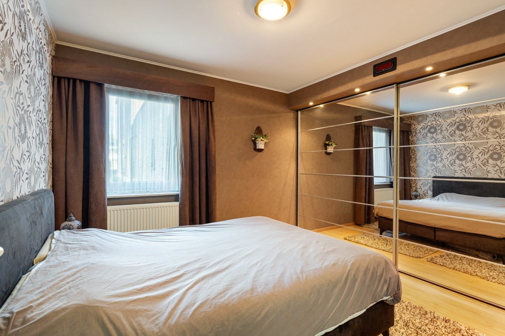 Verzorgd gelijkvloers appartement met 2 slaapkamers, ruim terras, garage en berging foto 17