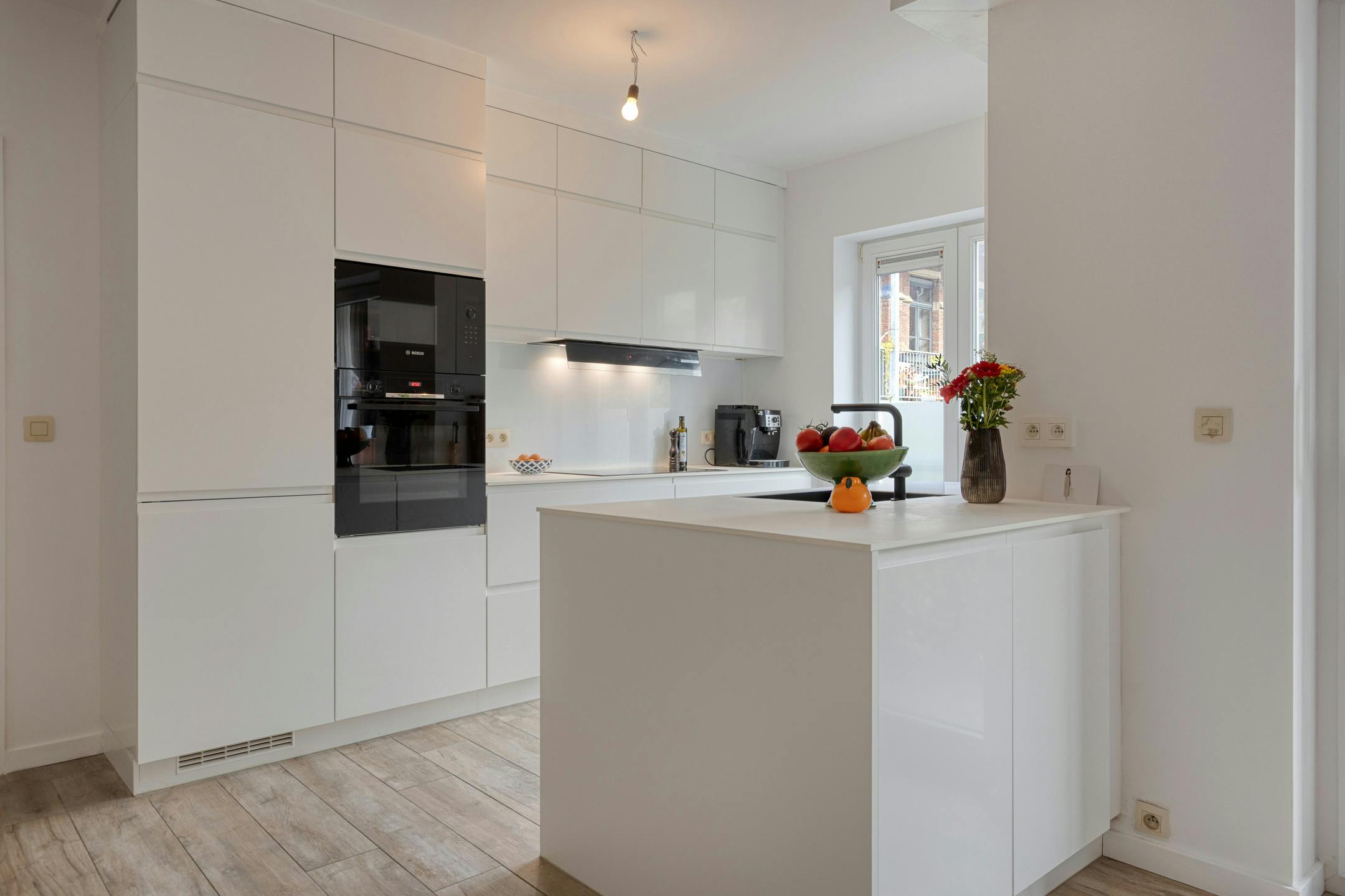 Appartement met twee slaapkamers en terras te koop Antwerpen foto 6