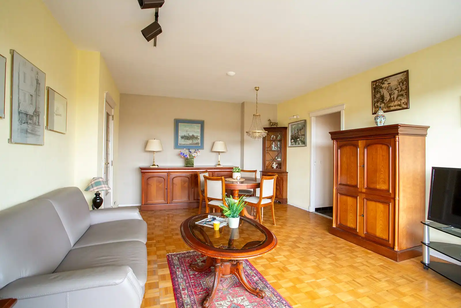 Lichtrijk appartement met 2 slaapkamers foto 6