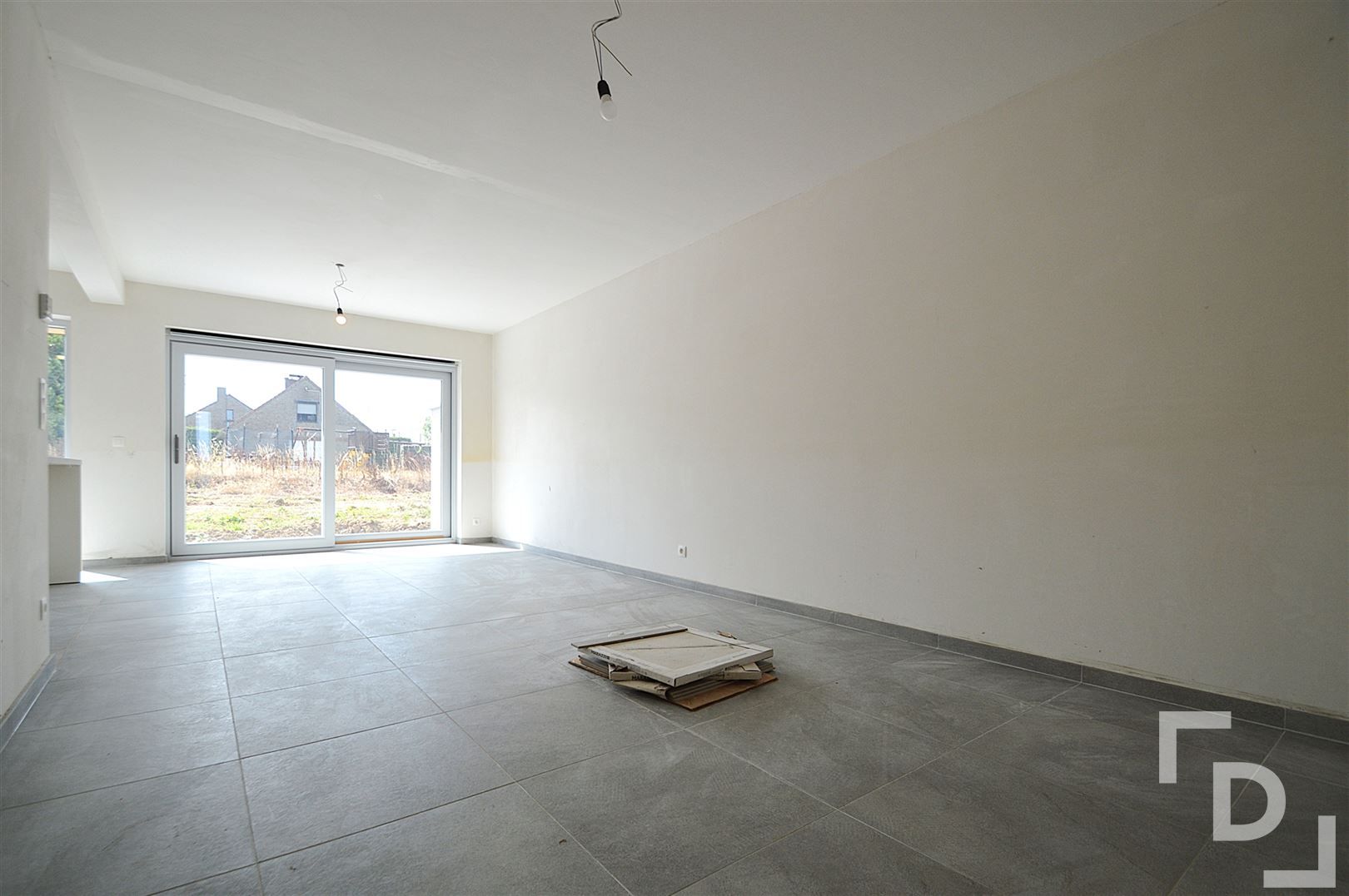 Nieuwbouwwoning met carport te huur in Wijtschate. foto 4