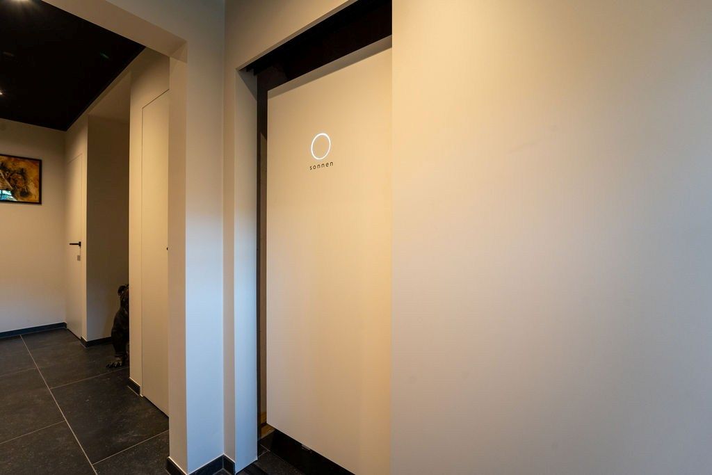 PRACHTIG GERENOVEERDE WONING MET 3 SLAAPKAMERS, 2 BADKAMERS, INPANDIGE GARAGE EN PAARDENSTALLINGEN MET ENERGIEZUINIG EPC TE WIJER (NIEUWERKERKEN)  foto 20