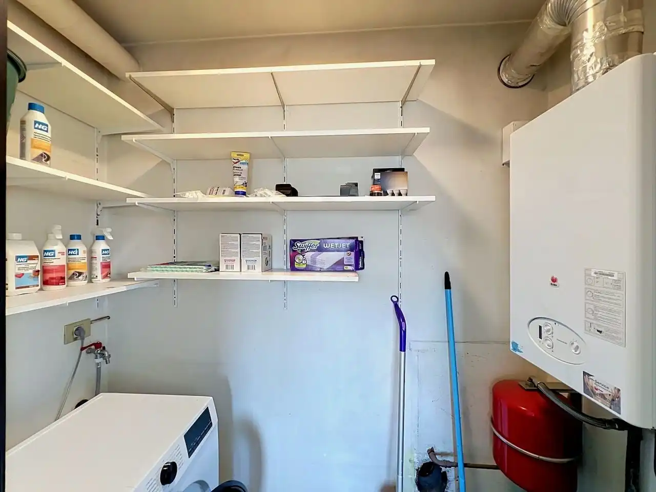 Tweede verblijf l gemeubeld twee slaapkamer appartement, gelegen op de Graaf d'Ursellaan. foto 25
